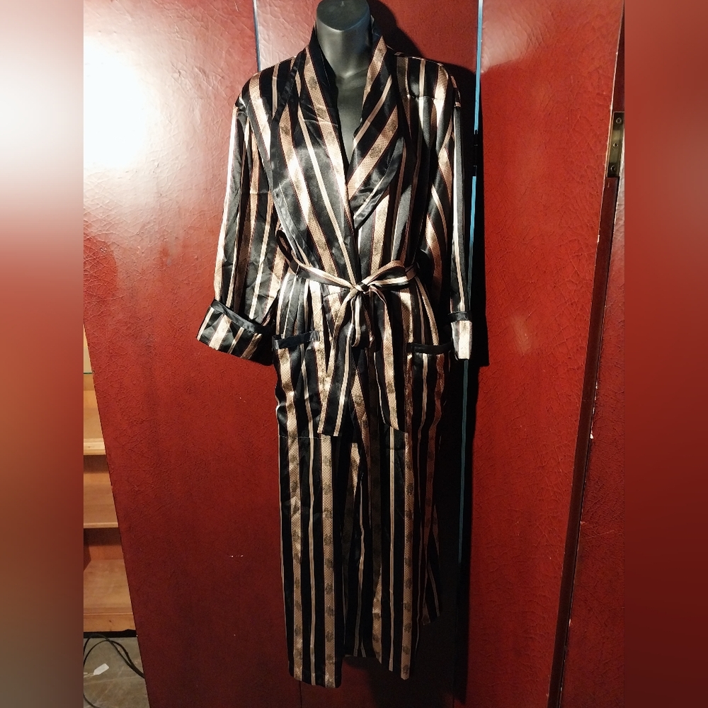 Victoria's Secret Black and Gold Satin Robe